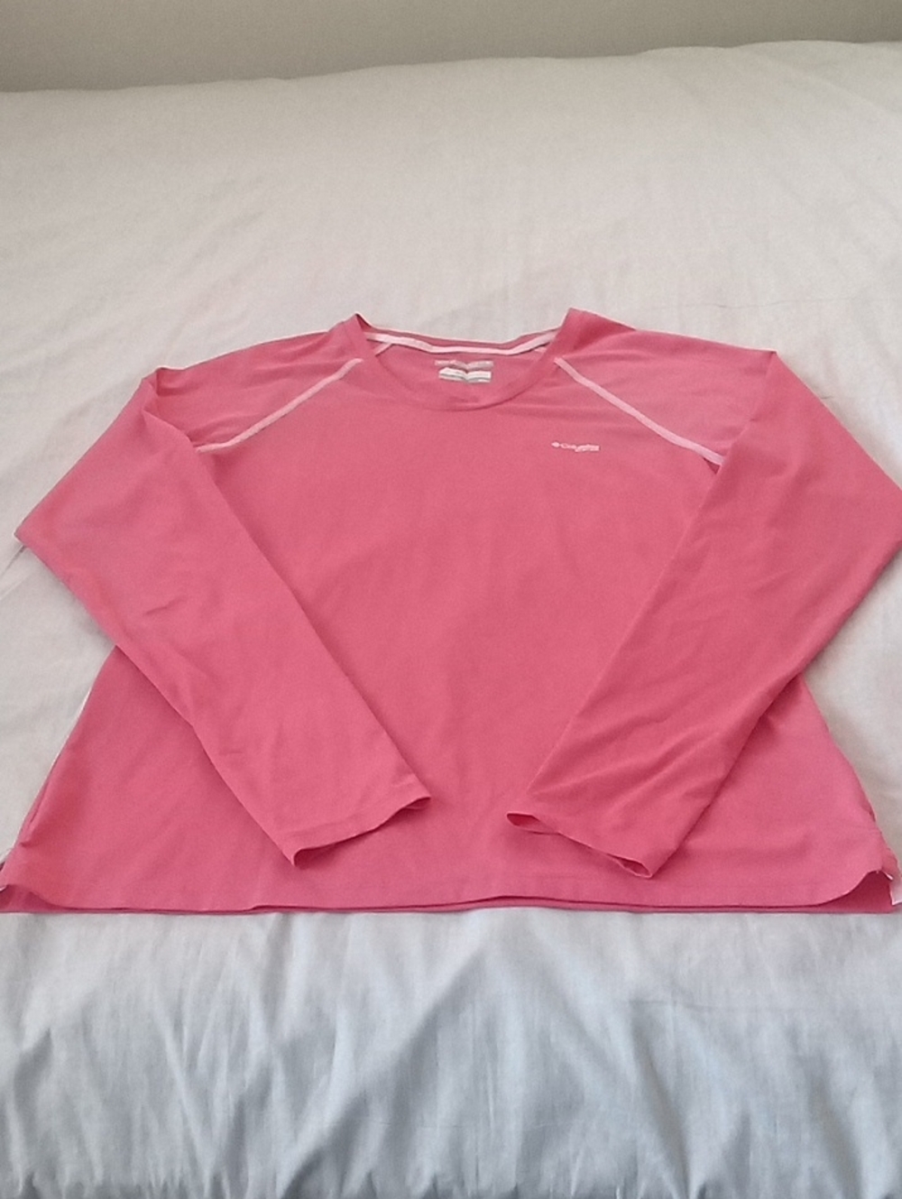Columbia Pink Long-Sleeve Performance Tee with Contrast Seams